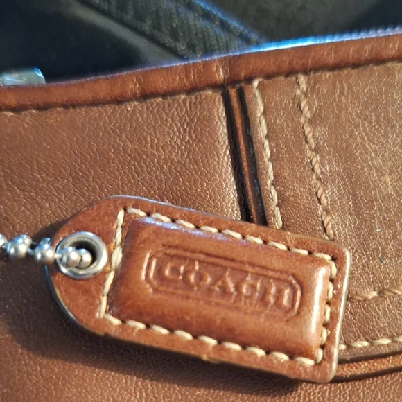 Coach Brown Leather Wristlet with Stitched Details - Picture 3 of 10